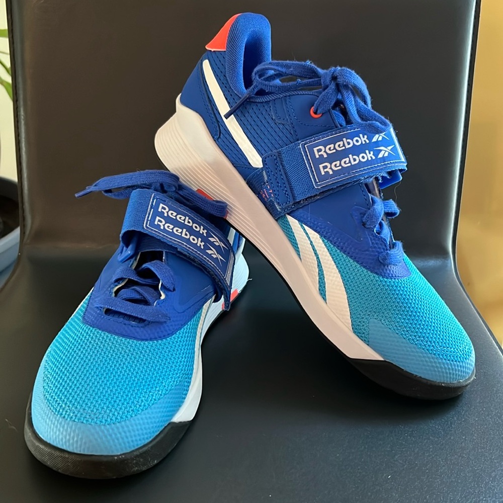 Reebok lifting sneakers size 9